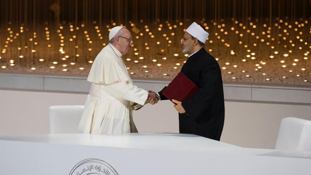 Papa Françesku dhe Imami i Madh i Al-Azharit, Al-Tayyeb, në Abu Dabi, 4 shkurt 2019