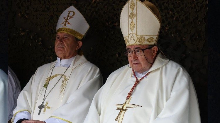 Kardinal Vinko Puljić i nadbiskup koadjutor Tomo Vukšić