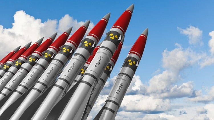 الكاردينال تومازي يتحدث عن ضرورة التوصل إلى توافق دولي يؤدي إلى حظر الأسلحة النووية
