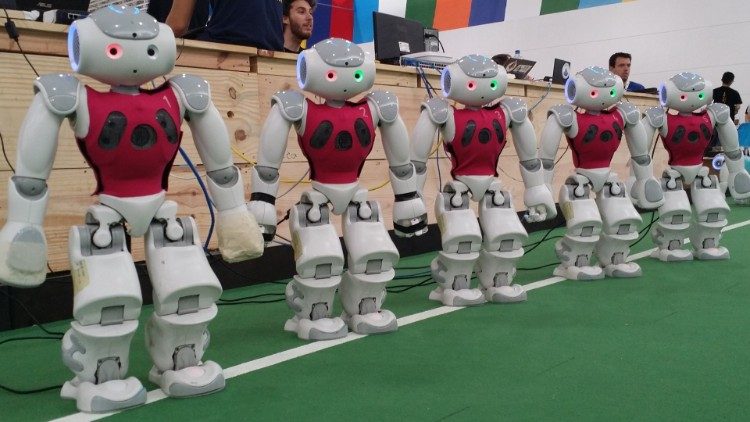 Robot schierati all'Università La Sapienza di Roma