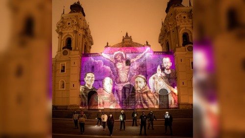 Perú. Monseñor Castillo celebra misa por difuntos Covid-19 en Lima