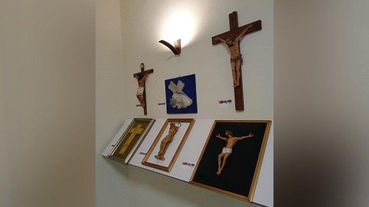 Works displayed in the International Crucifix Museum of Caltagirone