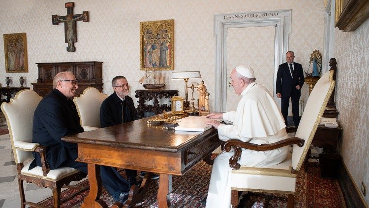 教宗接見馬卡利神父