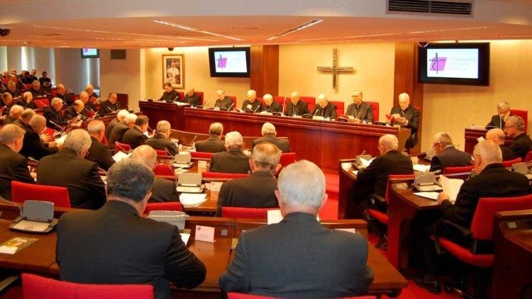 Hiszpania: biskupi chcą Kościoła bardziej misyjnego