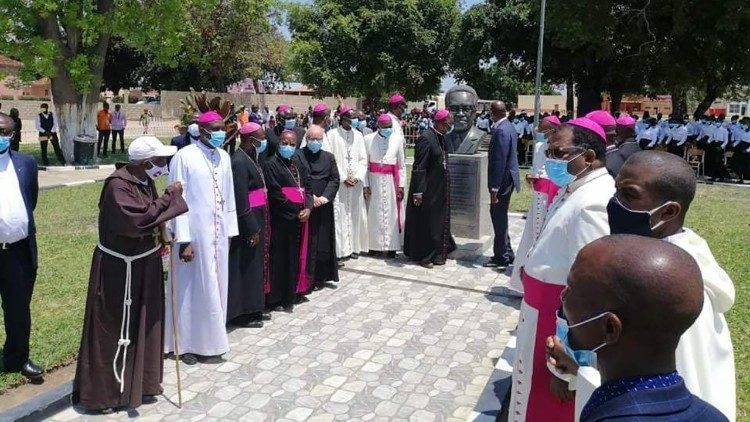 Bispos da CEAST - Conferência Episcopal de Angola e São Tomé e Príncipe