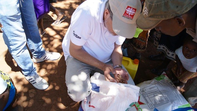 Andreas Wenzel bei einem Hilfseinsatz in Mosambik