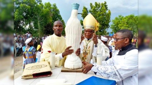 RD Congo : l’évêque d’Idiofa inaugure une grotte mariale à Muked