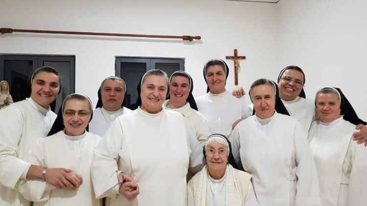 Motrat Engjëllore të Shën Palit nё Shqipëri