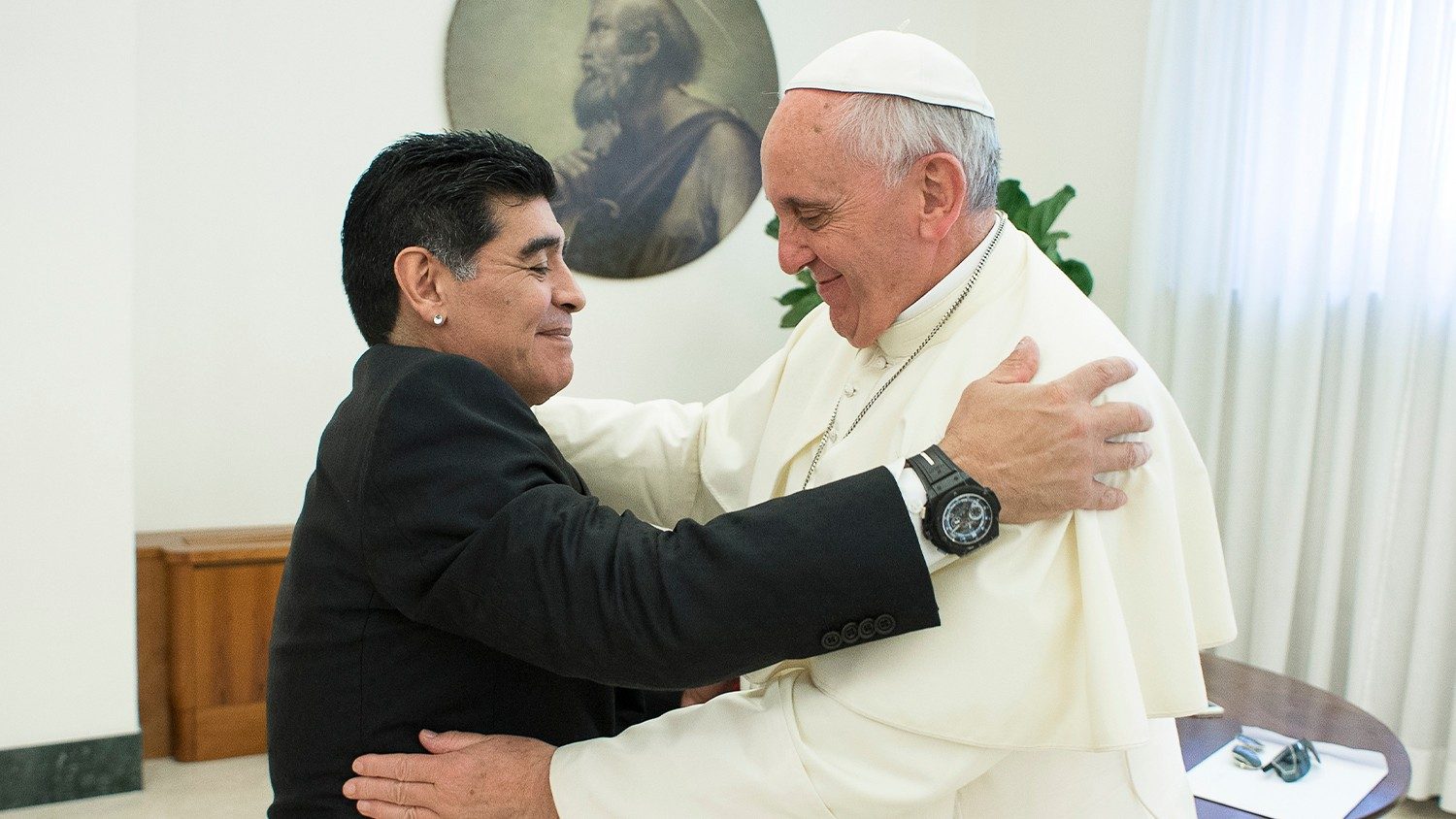 Falleció Maradona, poeta del fútbol. El Papa recuerda en - Vatican News