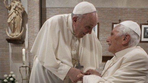 Il Papa: Benedetto XVI, il contemplativo che prega per la Chiesa 