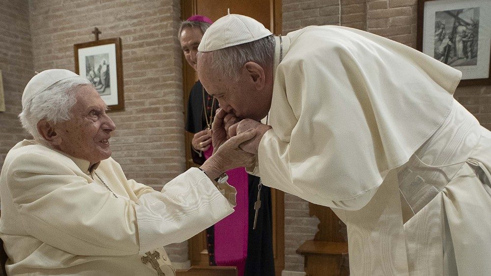 2020.11.28 Saluto a Papa Benedetto XVI da parte dei nuovi cardinali