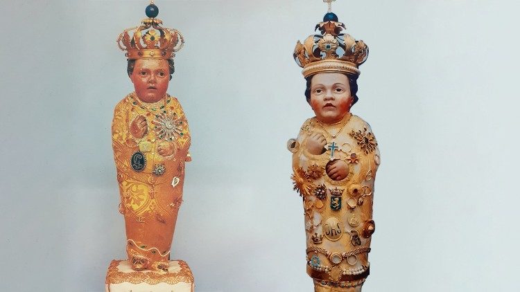A gauche, l'antique statue de l'Enfant-Jésus volée en 1994 ; à droite, la copie qui la remplace