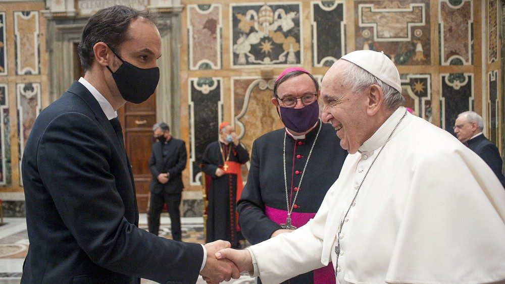Minister Logar in papež Frančišek