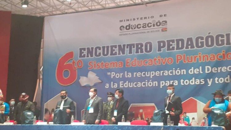 VI Encuentro Pedagógico Nacional del Sistema Educativo Plurinacional, celebrado el 17 y 18 de diciembre en Bolivia.
