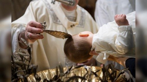 I Battesimi nella Sistina, il rito dove la "predica" è dei piccoli 