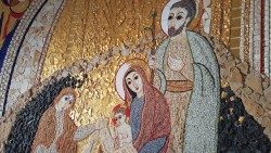 Sacra-Famiglia-Nativita-mosaico-di-Marko-Rupnik.jpg