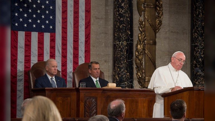 Papež Frančišek je obiskal ameriški kongres 24. septembra 2015 in tudi nagovoril navzoče.