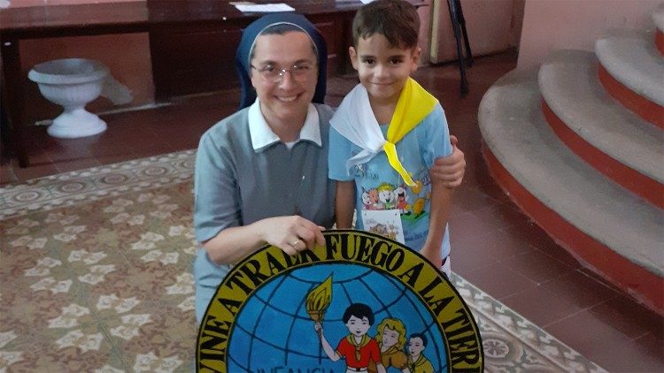 Suor Tremarelli a Cuba, nel 2019, per l'incontro nazionale dell'Infanzia missionara