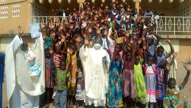 Alcuni partecipanti alla Giornata mondiale dell'infanzia missionaria in Togo