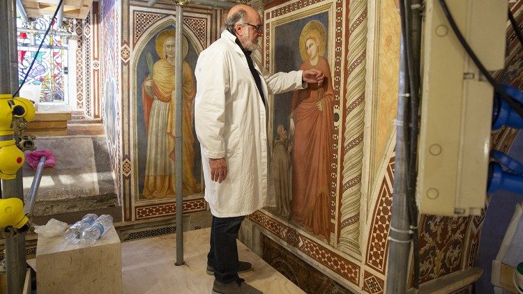Sergio Fusetti sui ponteggi della Basilica Inferiore di San Francesco ad Assisi
