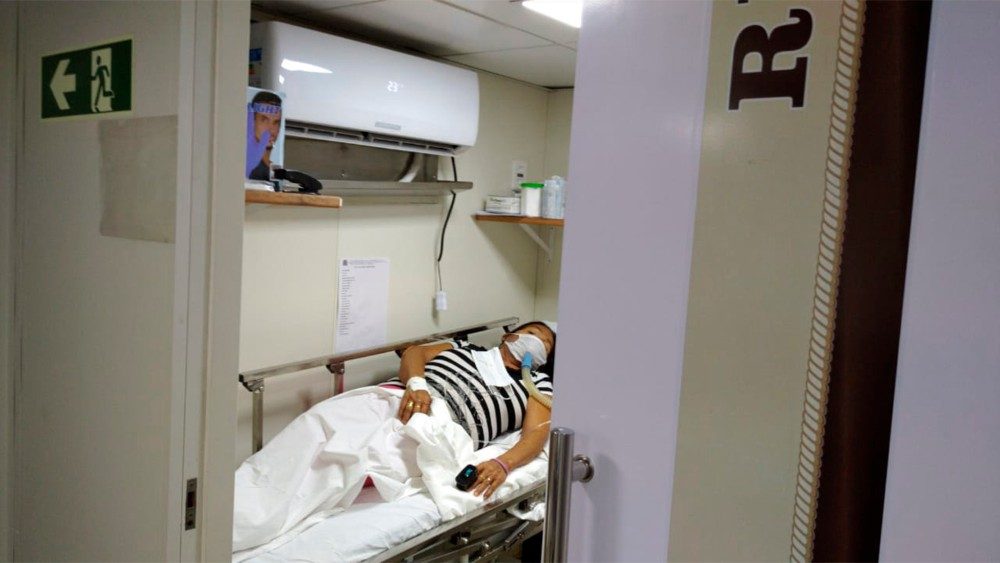  Nave Ospedale "Papa Francisco" e "João Paulo II" a Faro per la cura dei pazienti con covid e senza ossigeno nel Pará in Brasile