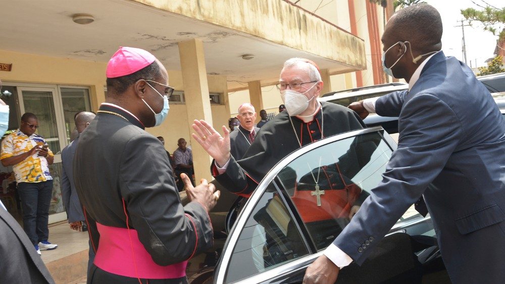 Le Cardinal Secrétaire d’État, Pietro Parolin, en séjour au Cameroun