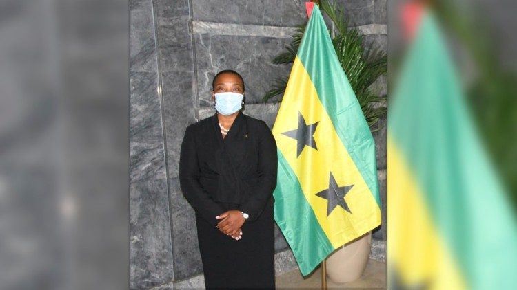 Edite Ten Jua, Ministra dos Negócios Estrangeiros de São Tomé e Príncipe