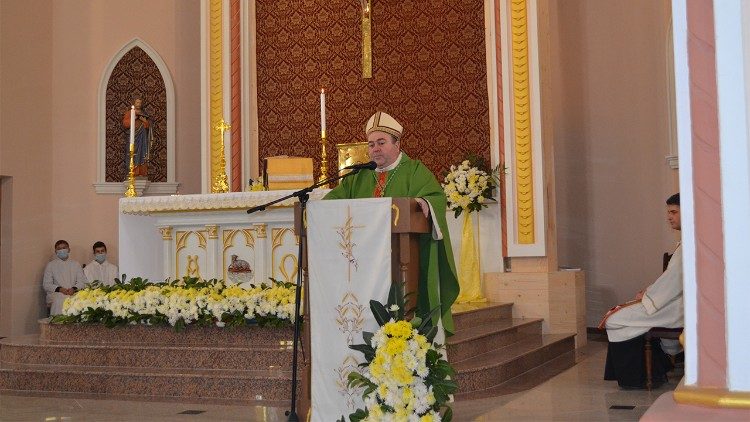 Първа литургия в Житница на монсеньор Румен Станев