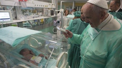 Papa: “O doente é sempre mais importante do que a sua doença”