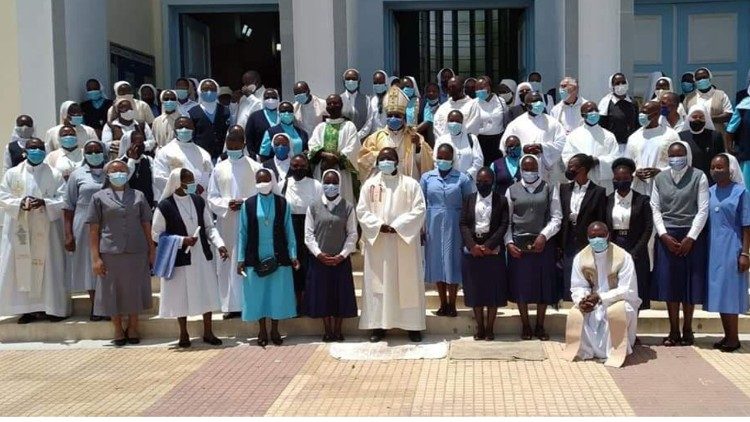 Religiosas e Religiosos da Arquidiocese do Huambo (Angola)