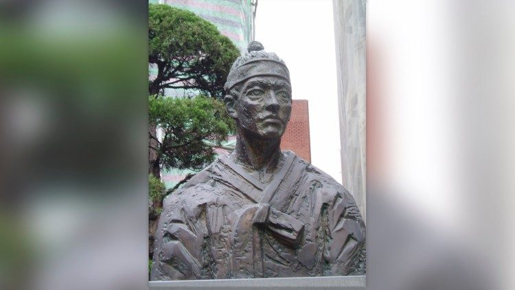 Un statue représentant saint André Kim, en Corée.