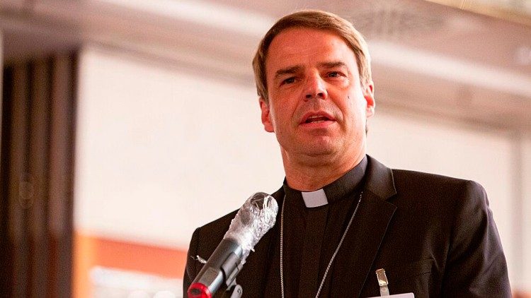Jednym z krytyków narodowej drogi synodalnej jest biskup Pasawy Stefan Oster SDB