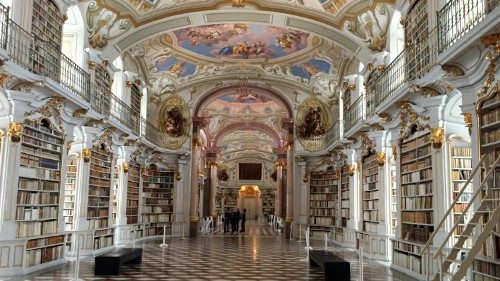 Admont: Auch Nachtführungen durch weltgrößte Stiftsbibliothek