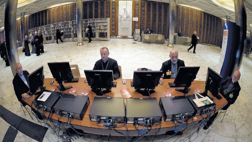 RV anni 2000, Radio Vaticana