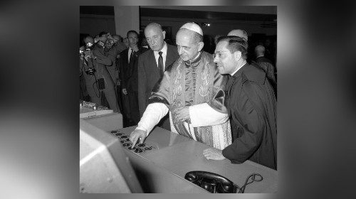 L’international, l’ADN de Radio Vatican selon le père Lombardi