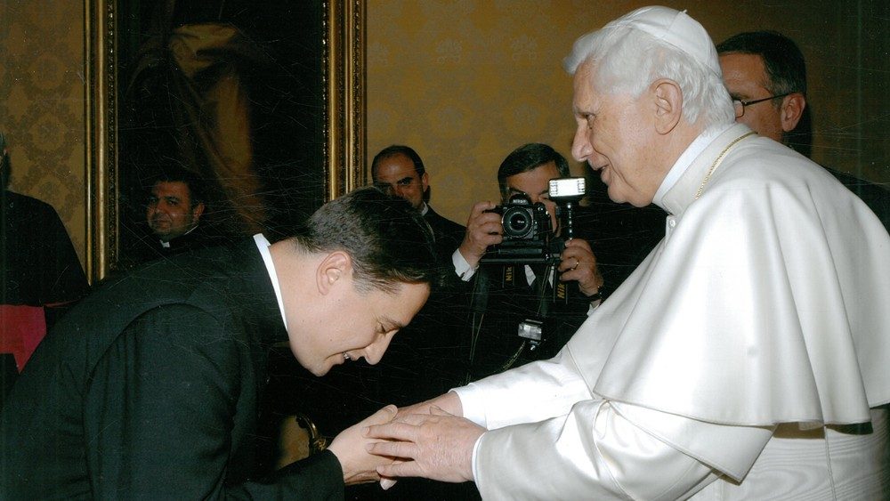 Отец Койчо Димов с папа Бенедикт ХVІ