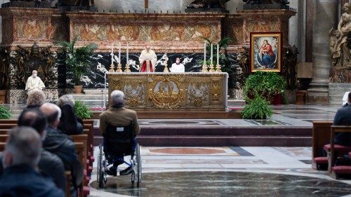 Parolin: la Radio Vaticana una pietra miliare, la vocazione è l'universalità
