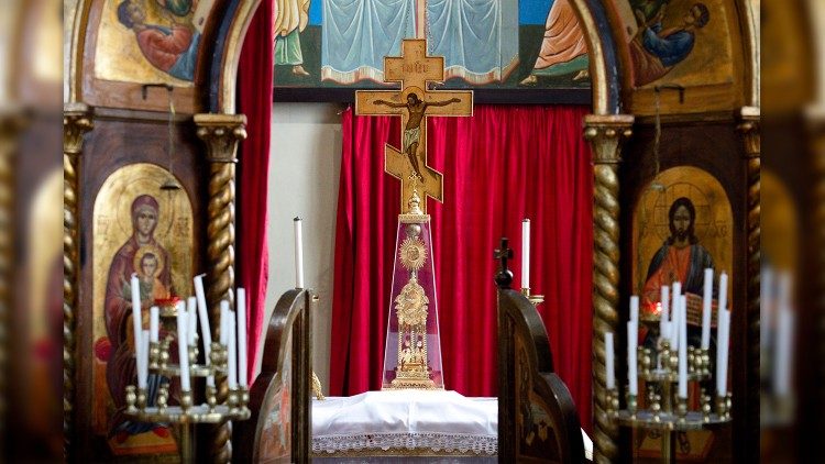 El Crucifijo en la capilla del Dicasterio