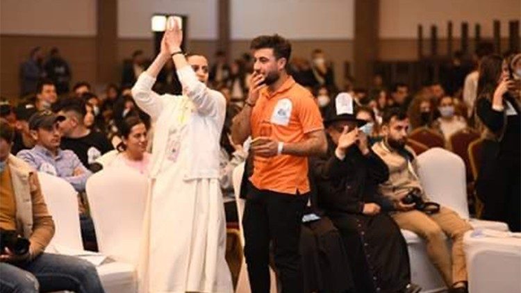 Un incontro di giovani in Iraq, in preparazione alla visita del Papa