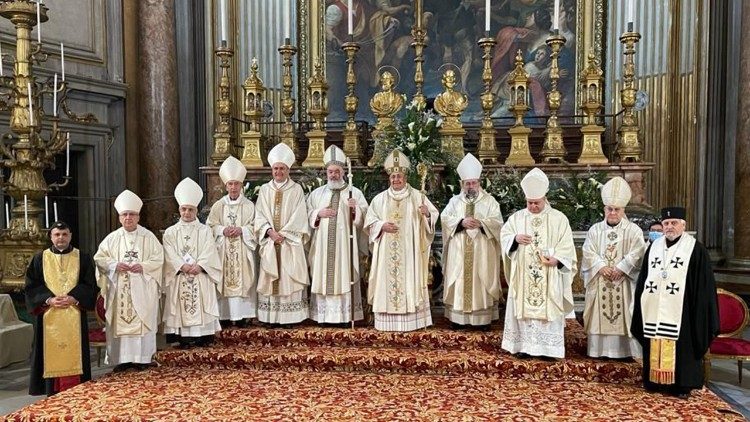 Kardinolas L.Sandri su vyskupais