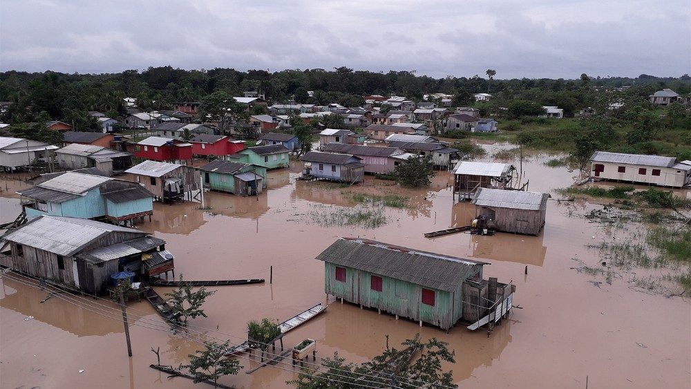 Como ajudar o Acre: inundação deixa milhares sem casa