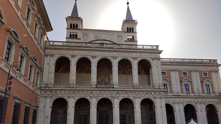 Bočné priečelie Lateránskej baziliky