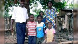 Ghana-familyAEM.jpg