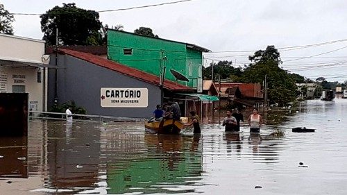 कलीसिया में ब्राजील ने हजारों बाढ़ पीडितों के लिए अपना द्वार खोला