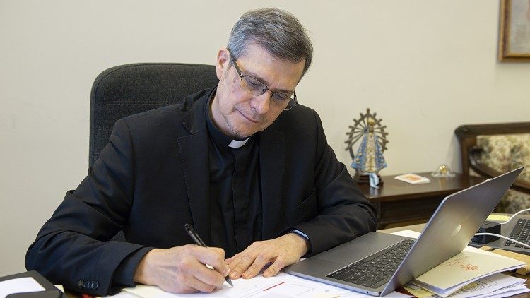 Secretario del Dicasterio para la Comunicación de la Santa Sede, monseñor Lucio-Adrian-Ruiz