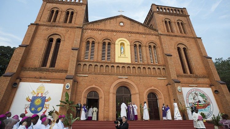 La cathédrale de Bangui décorée pour la visite du Pape, le 29 novembre 2015.