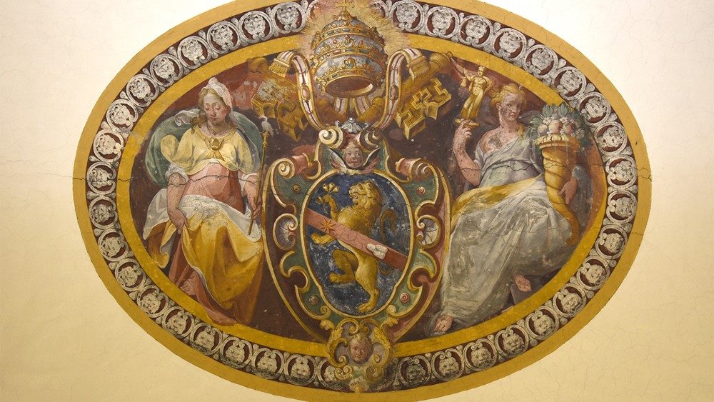 Апостолическият архив, гербът на папа Сикст V