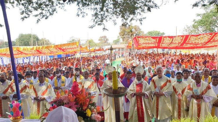 छोटानागपुर के प्रेरित ईश सेवक फादर कोन्सटंट लीवन्स येसु समाजी के छोटानागपुर आगमन का 137वाँ वर्षगाँठ 
