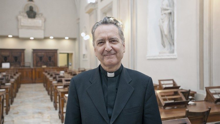 monsignor Cesare Pasini, prefetto della Biblioteca Apostolica Vaticana