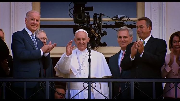 Papa Francesco in un'immagine del film